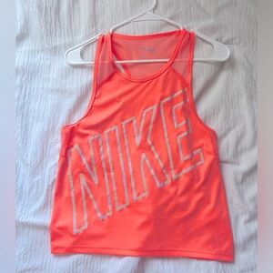 Nike top